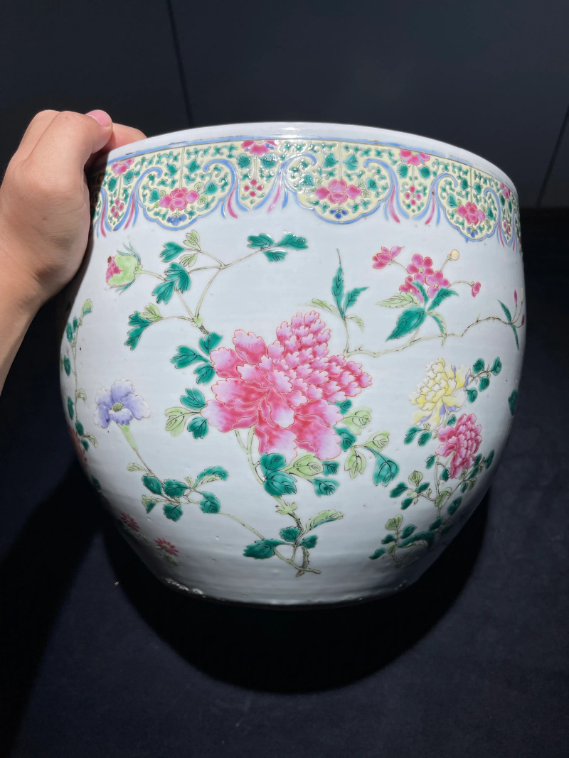 清晚期 粉彩花卉纹卷缸 - 图5