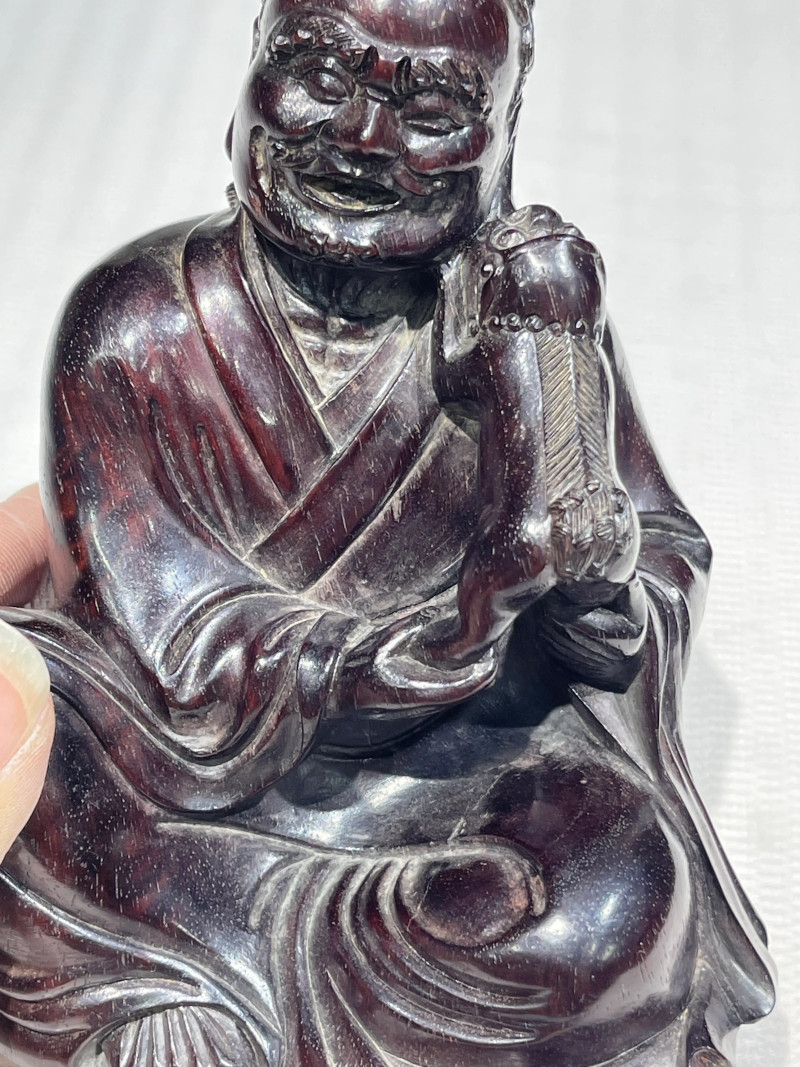 清代 紫檀木雕伏虎罗汉 - 图4