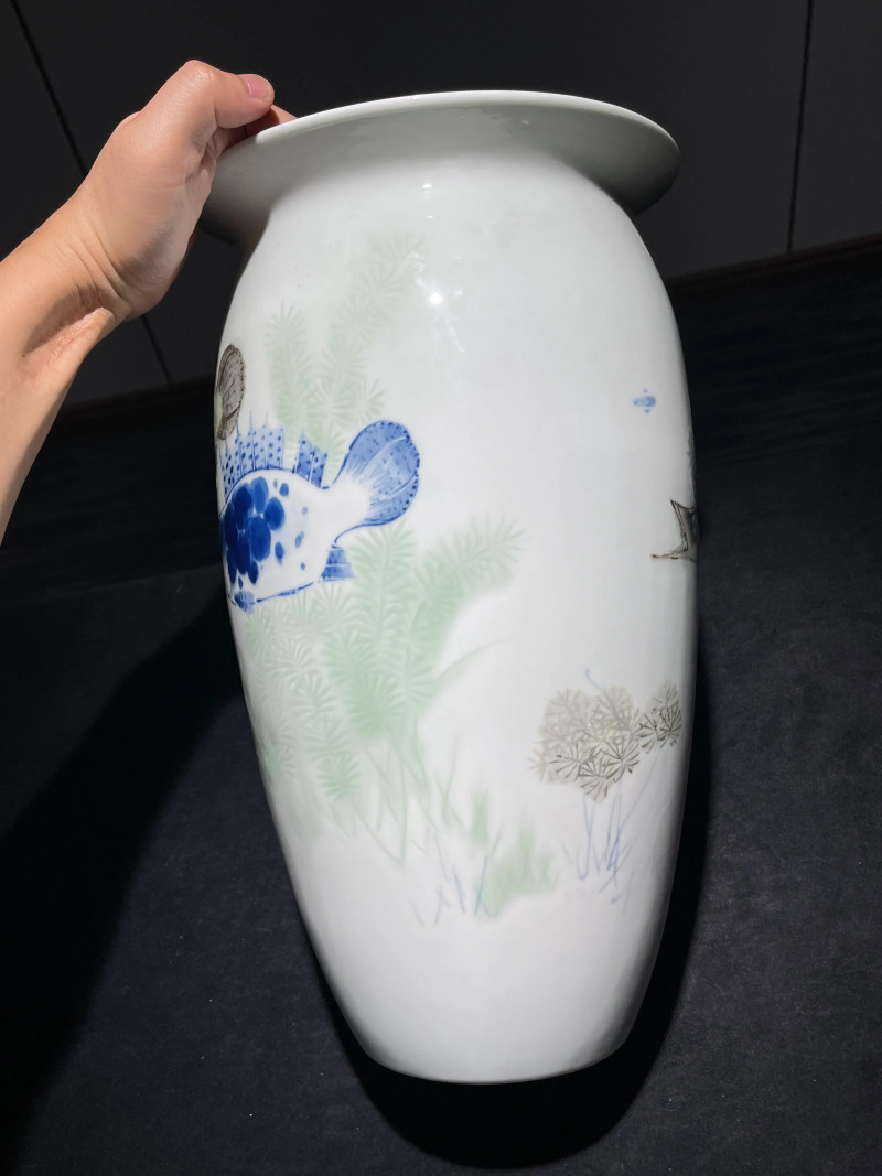 2001年 黄昌校画粉彩鱼藻纹大瓶 - 图3