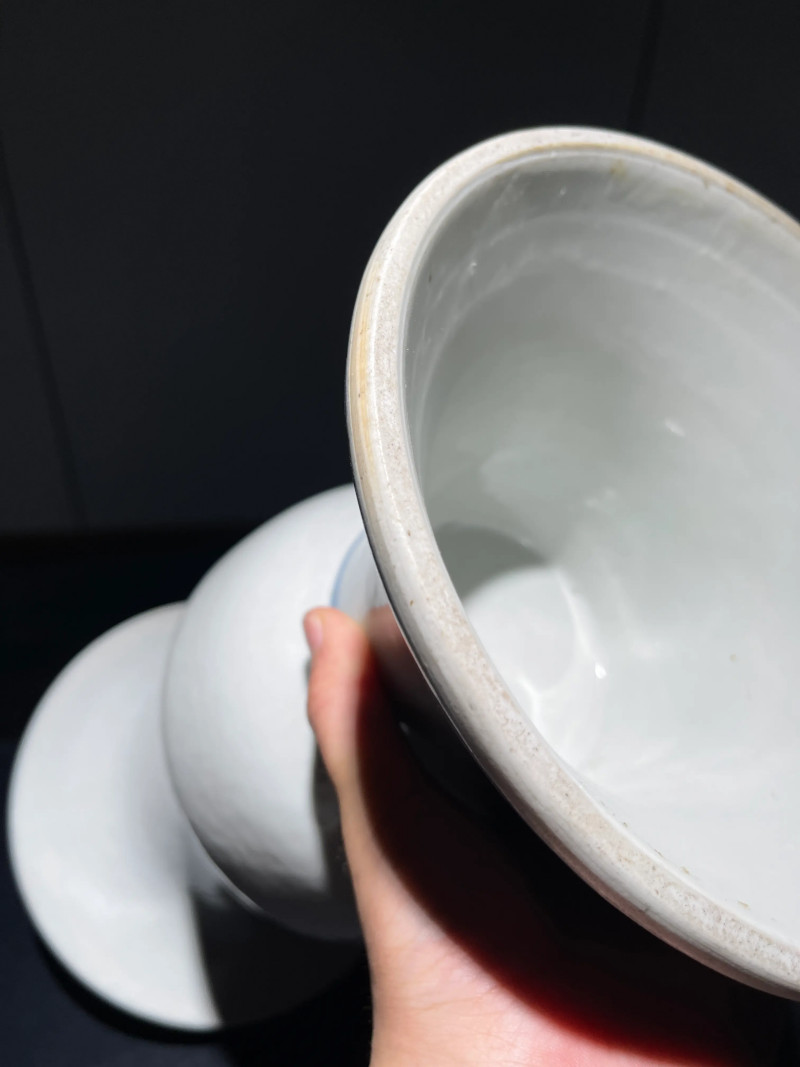 清乾隆 青花几何纹花觚一对 - 图17