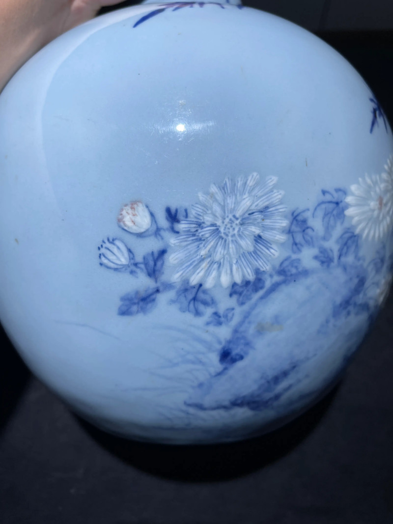 清乾隆 唐英风格天蓝地青花釉里红堆白双清图天球瓶 - 图7