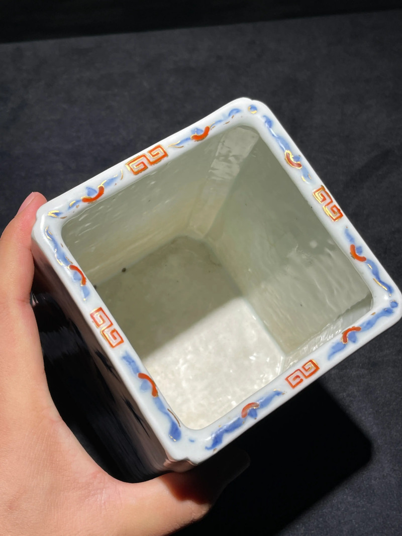 清乾隆 青花矾红描金山水诗文方笔筒 - 图7