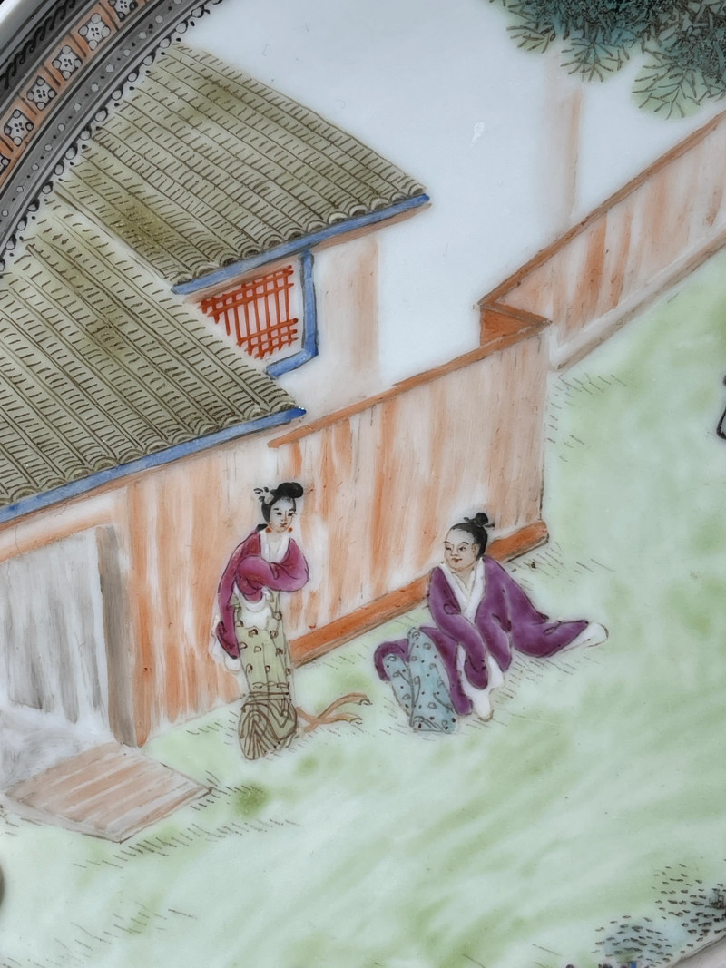 民国 粉彩人物纹盘一组两件 - 图5