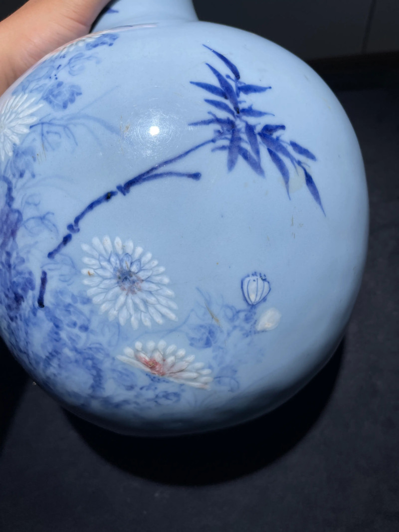 清乾隆 唐英风格天蓝地青花釉里红堆白双清图天球瓶 - 图8