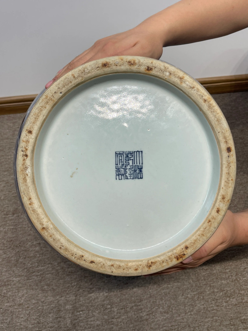 清晚期 仿乾隆青花缠枝莲纹大铺首尊 - 图11