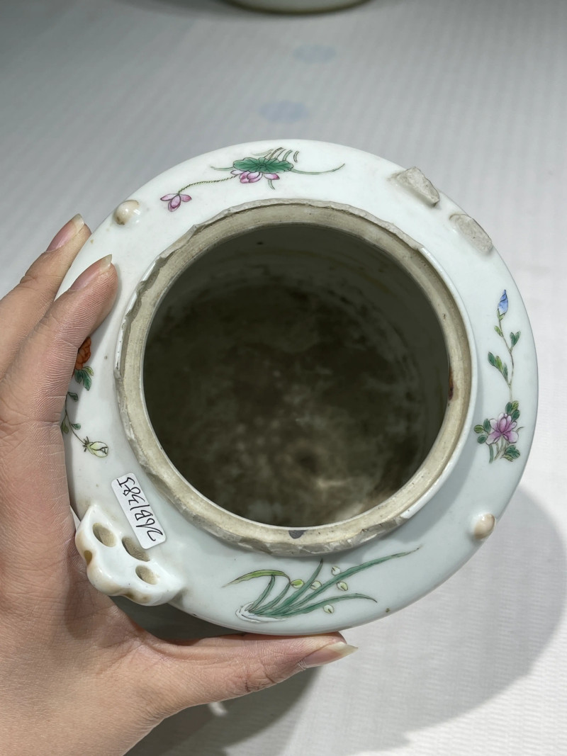 清代 粉彩茶壶一组十五件 - 图44