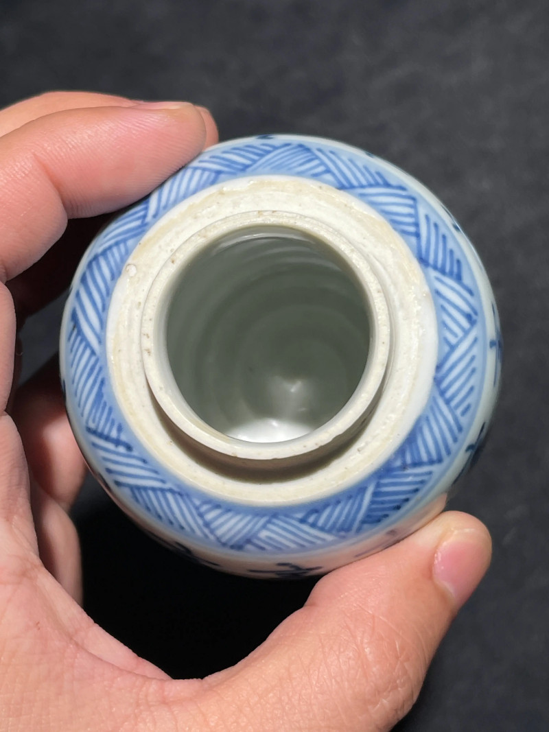 清雍正 青花寿字纹小盖罐 - 图6