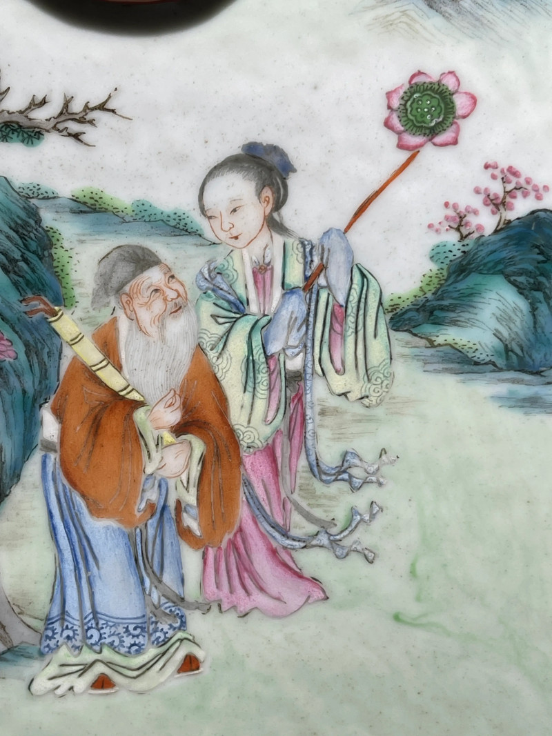 清嘉庆 粉彩群仙祝寿纹琮式瓶 - 图16