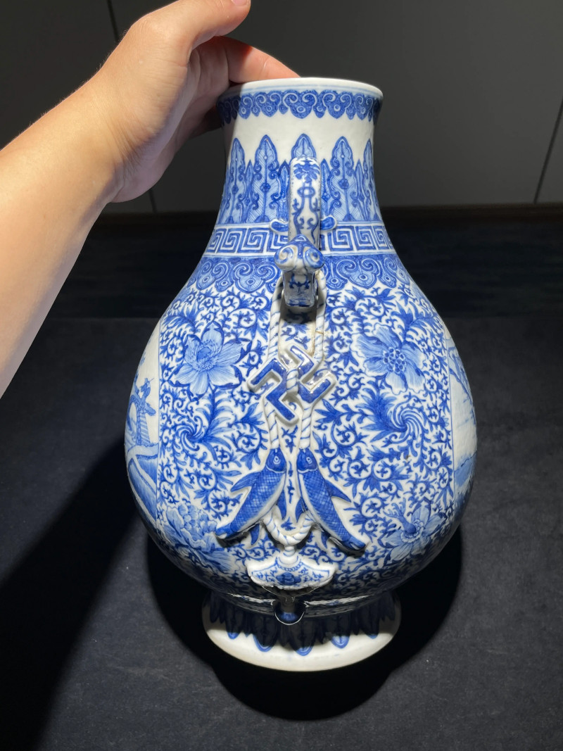 民国 青花缠枝莲开光耕织图双耳尊 - 图5