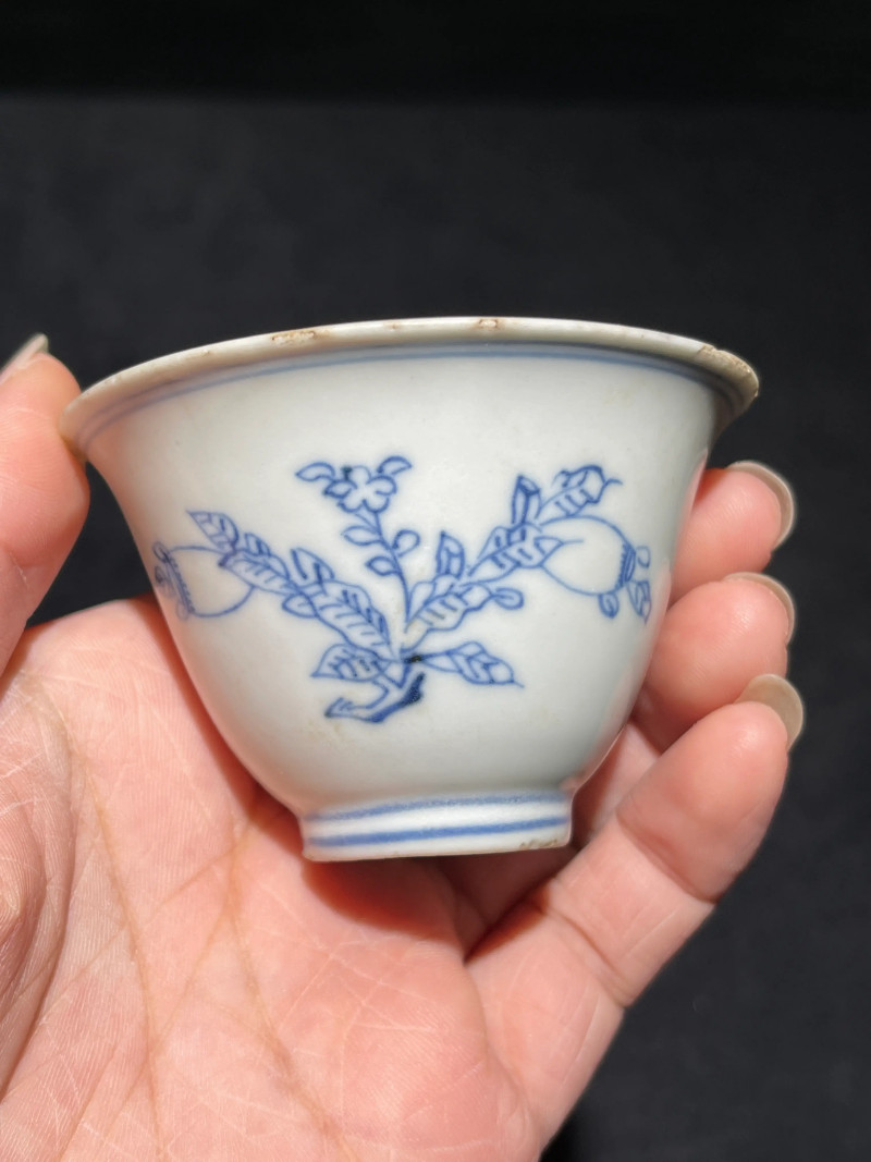 清雍正 青花淡描折枝瑞果纹杯 - 图2