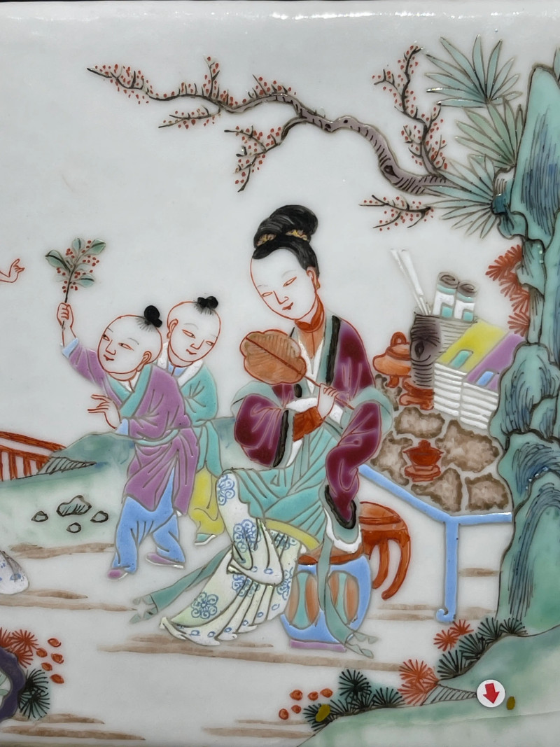 民国 粉彩四妃十六子纹方花盆一对 - 图7