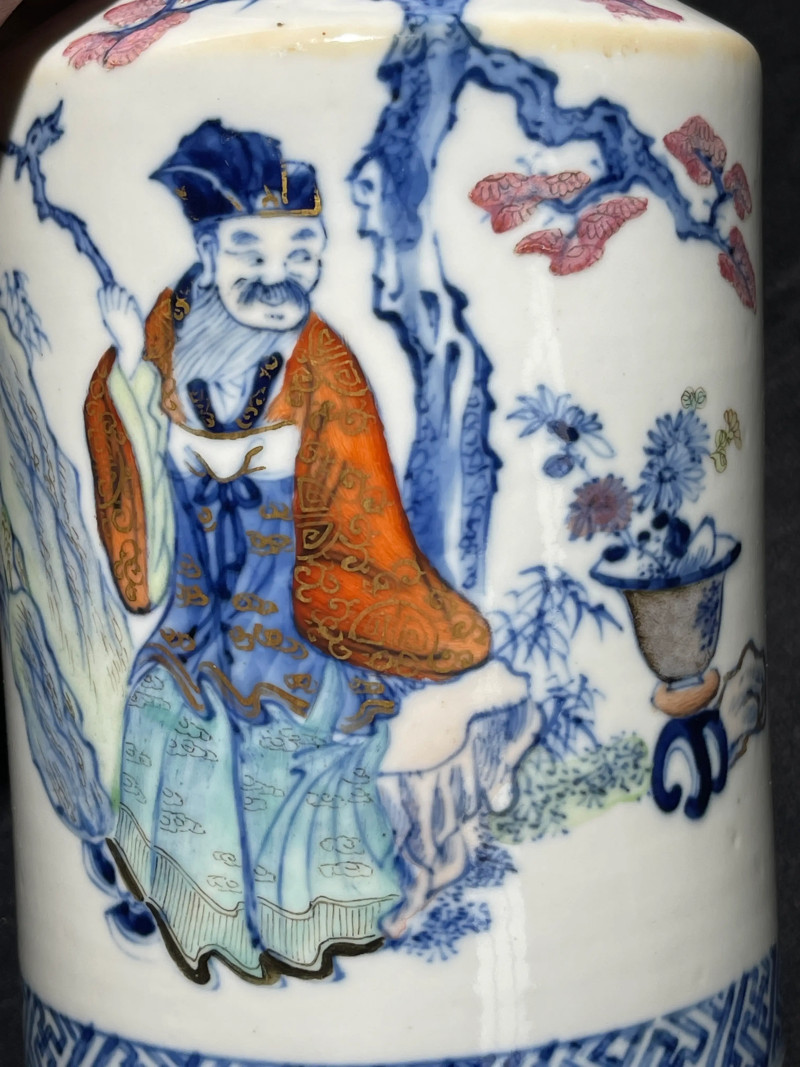 清中期 斗彩四爱图瓶一对 - 图6