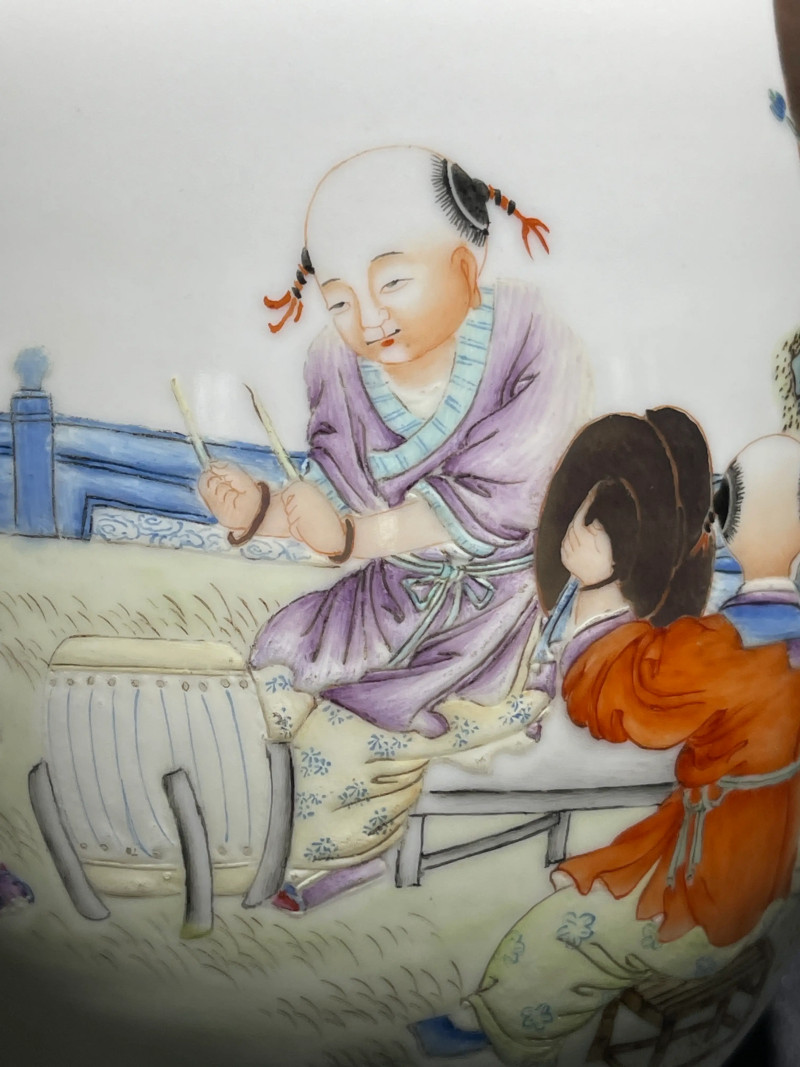 民国 粉彩婴戏纹瓶 - 图7