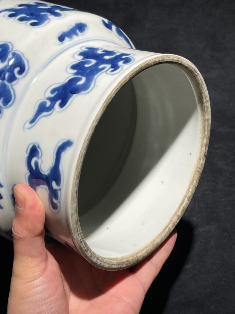 清晚期 青花云龙纹壮罐 - 图10