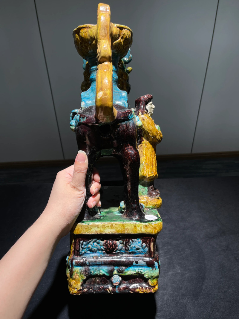 明代 珐华彩瑞兽形烛台一对 - 图26