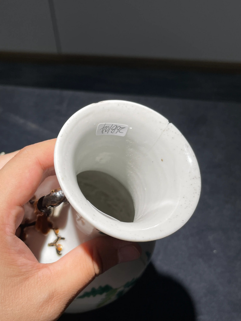 清晚期 粉彩飞黄腾达纹梅花耳瓶 - 图7