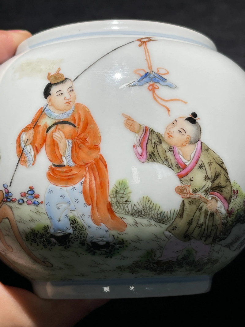 民国 粉彩人物纹盖罐 - 图6