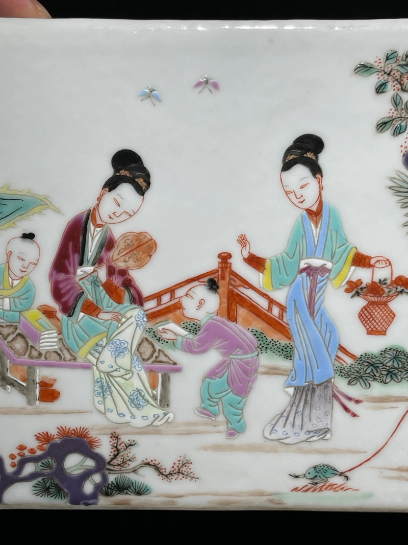 民国 粉彩四妃十六子纹方花盆一对 - 图9