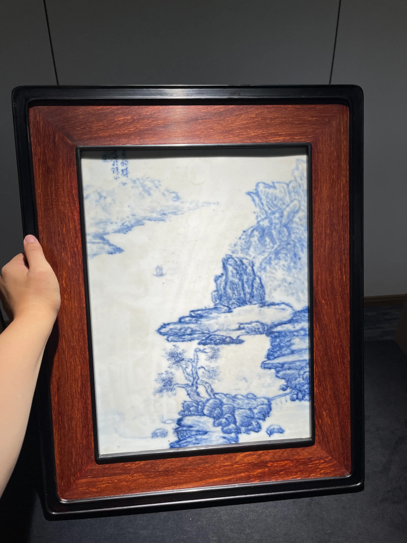 建国后 王步风格青花山水纹瓷板 - 图2