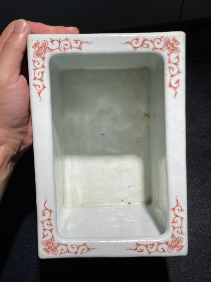 民国 粉彩四妃十六子纹方花盆一对 - 图10