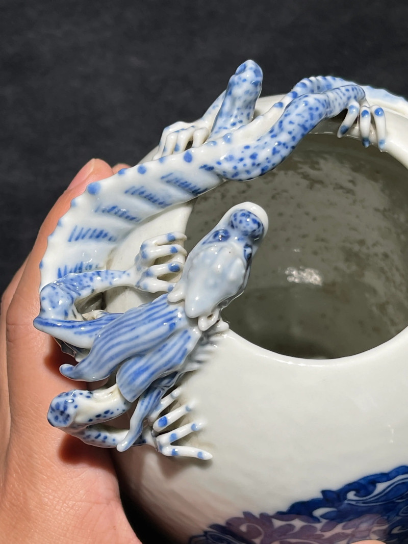 清晚期 青花团凤纹堆塑龙纹水盂 - 图5