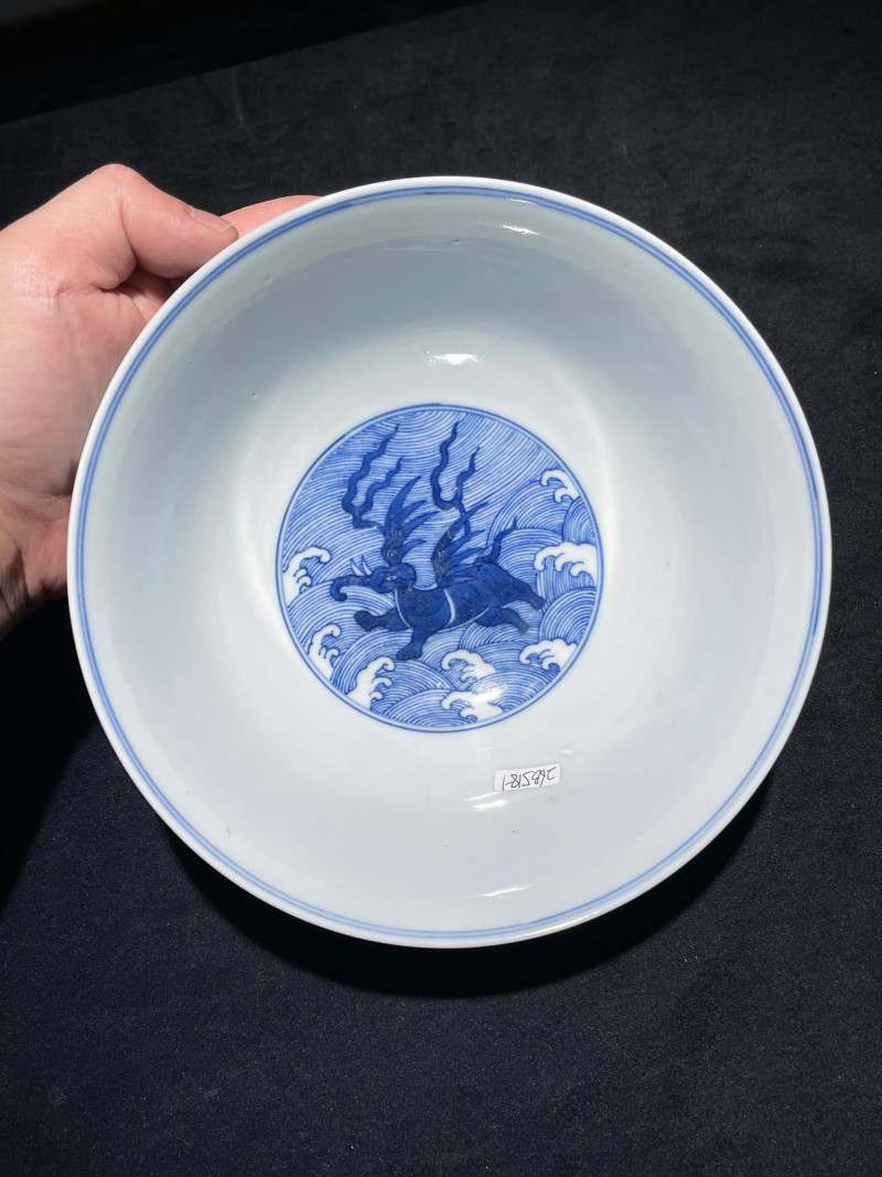 清道光 青花海八怪大碗一对 - 图8