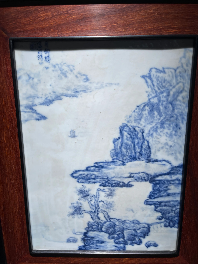 建国后 王步风格青花山水纹瓷板 - 图3