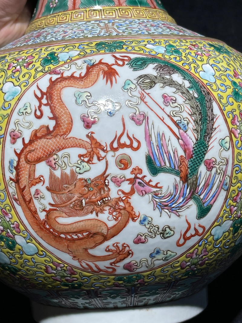清光绪 粉彩福禄万代开光龙凤纹赏瓶 - 图5