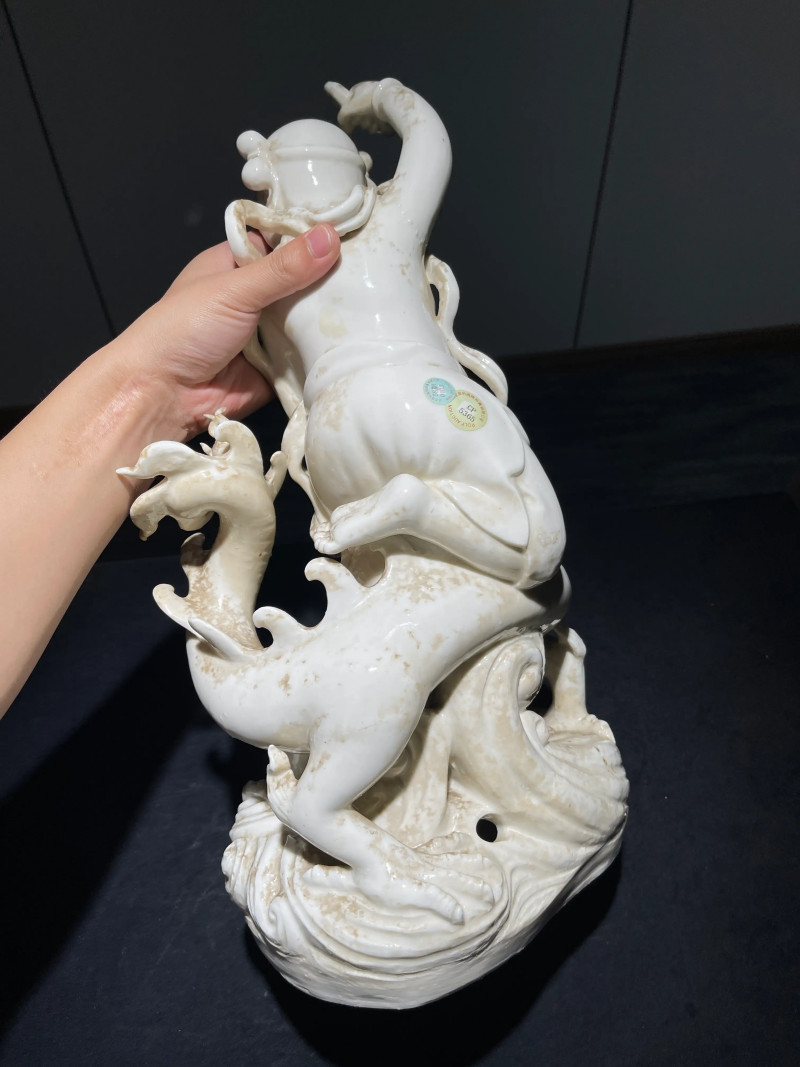 民国 白釉哪吒闹海瓷塑 - 图7