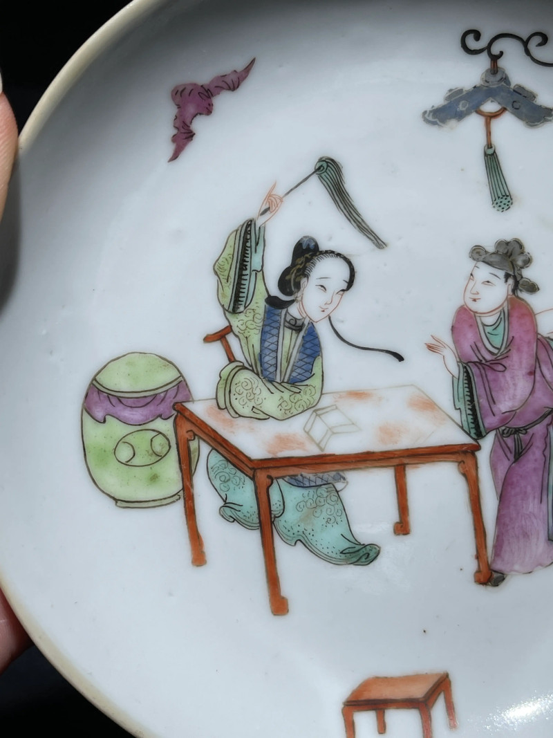 清咸丰 粉彩人物纹盘一对 - 图10