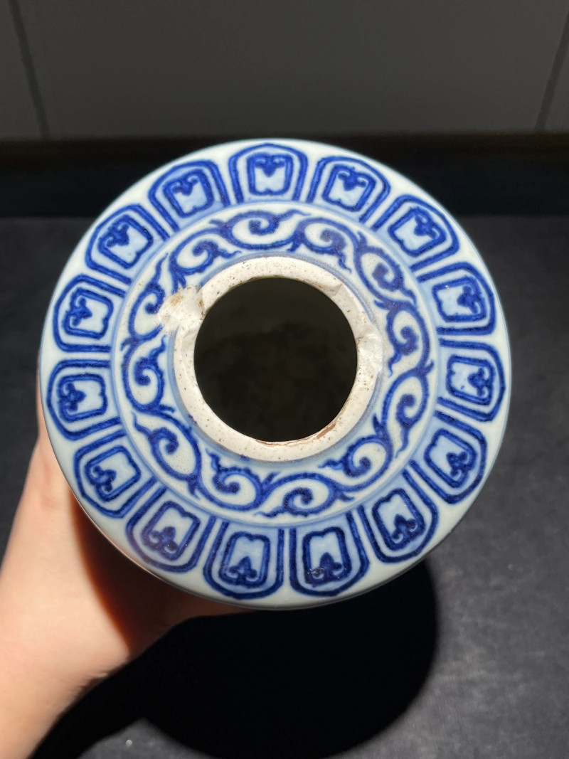 清乾隆 青花花卉纹纸槌瓶 - 图6