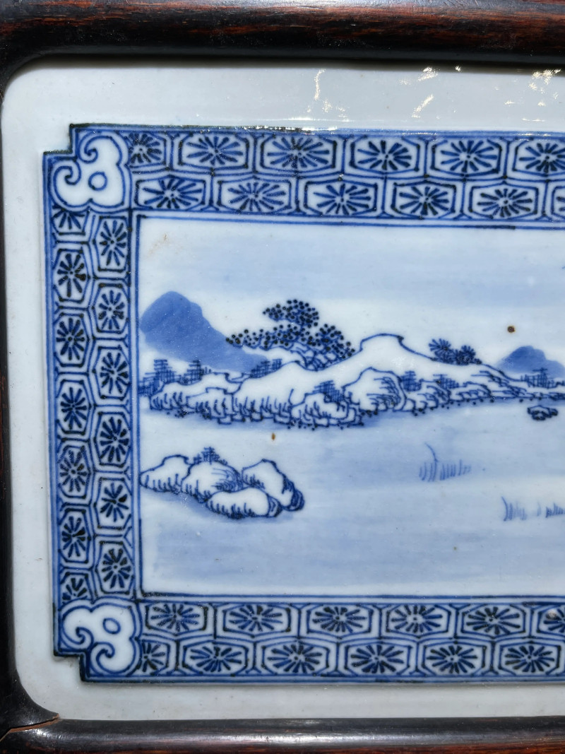 清乾隆 青花山水人物纹挂屏一对 - 图10