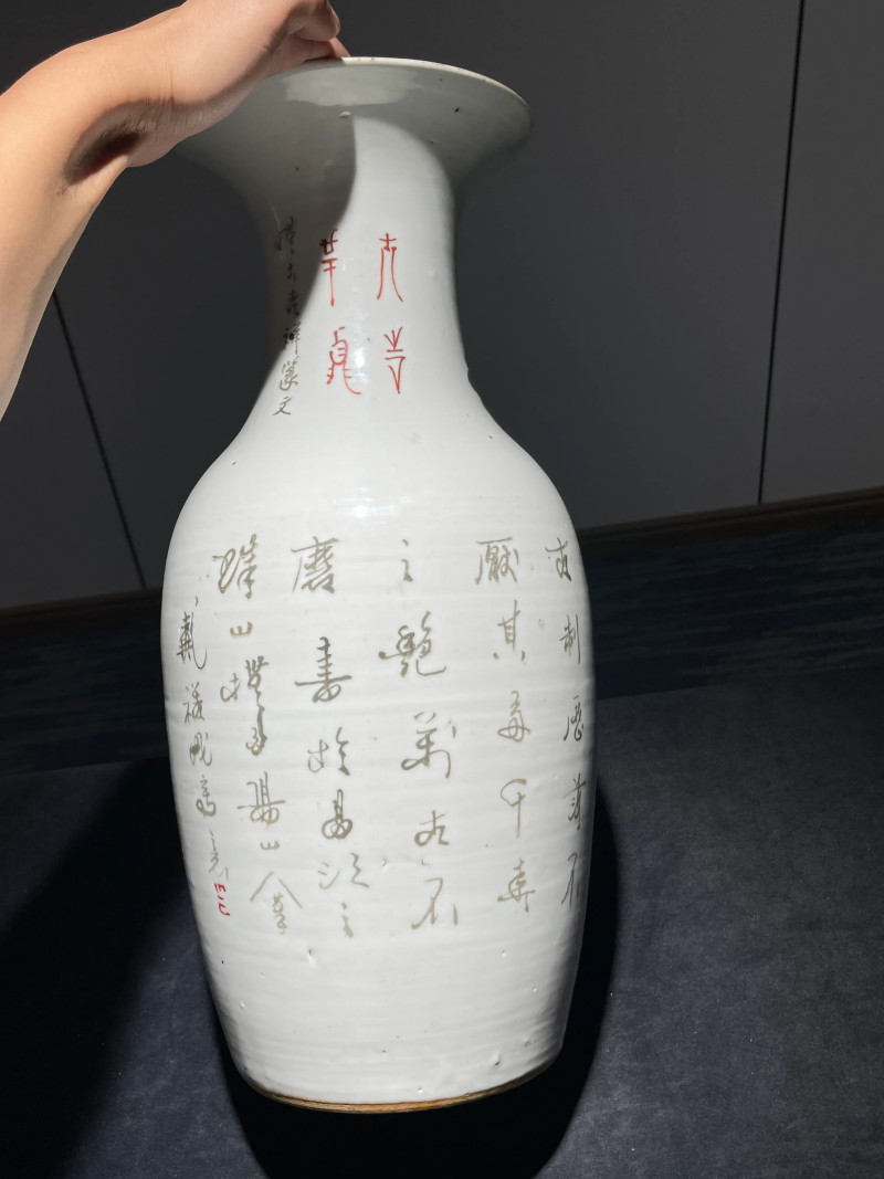民国 戴裕成画浅绛彩博古纹大瓶 - 图4