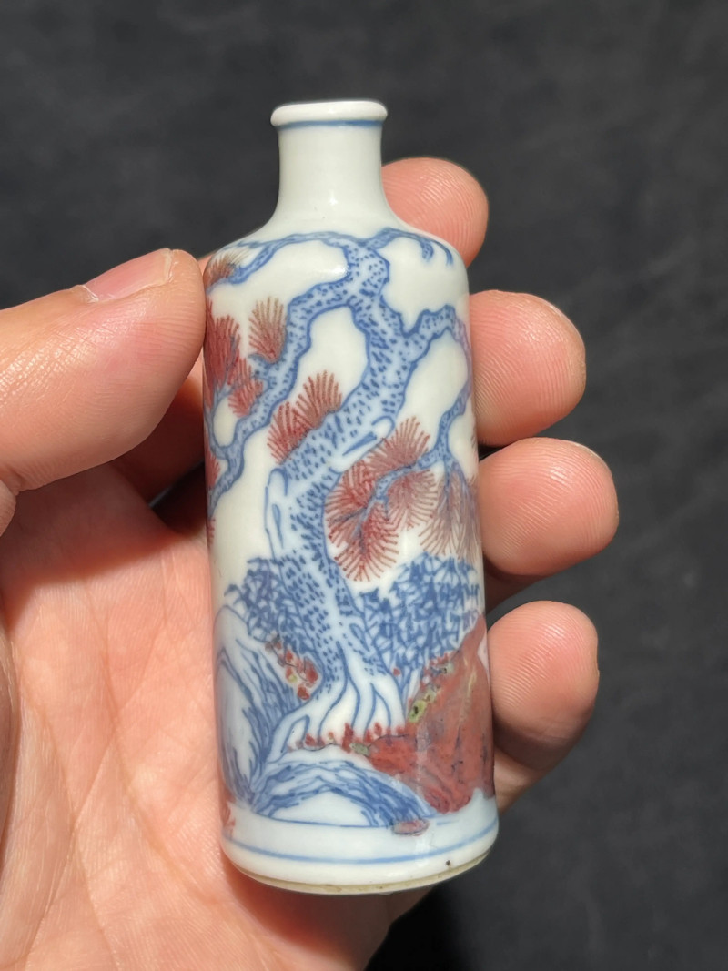 清中期 青花釉里红人物诗文鼻烟壶 - 图3