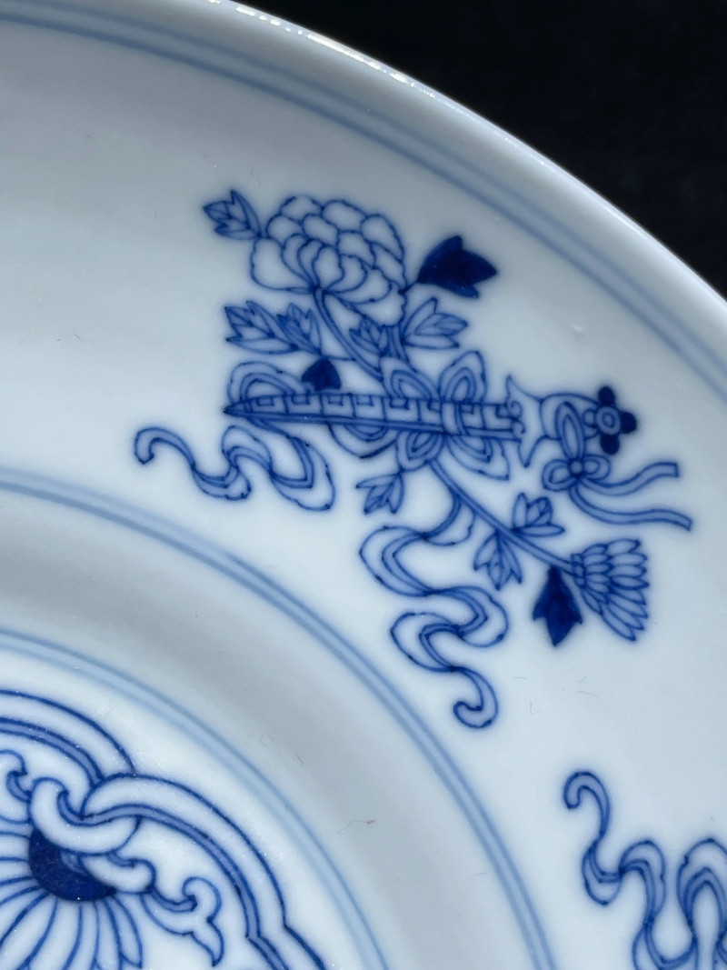 清光绪 青花八宝纹盘 - 图5