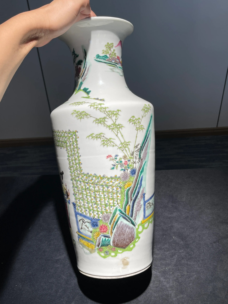 清晚期 粉彩隋炀帝观宫人跑马纹软棒槌瓶 - 图4