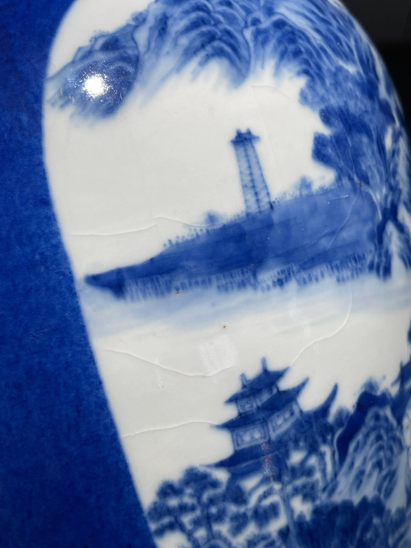 清晚期 洒蓝开光青花山水纹盖罐 - 图13