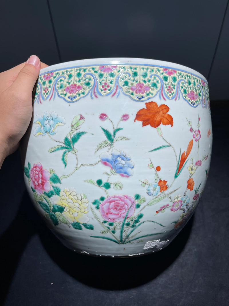 清晚期 粉彩花卉纹卷缸 - 图2