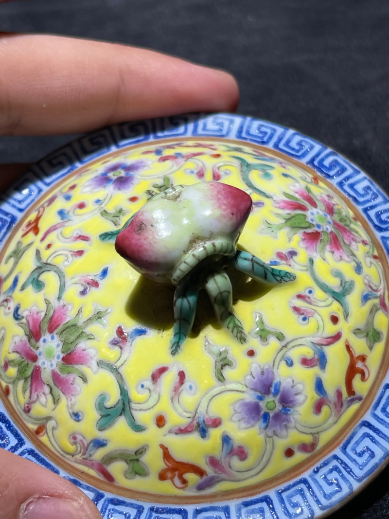 民国 粉彩婴戏纹盖瓶 - 图18