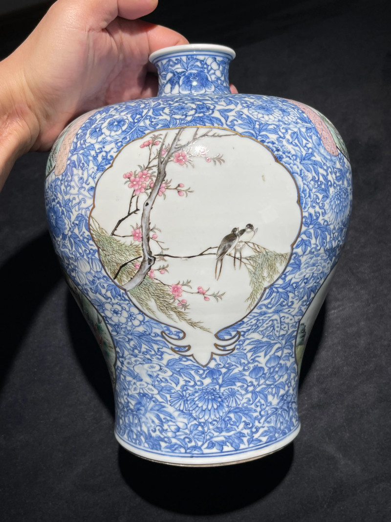 民国 青花花卉开光粉彩山水人物纹梅瓶 - 图2