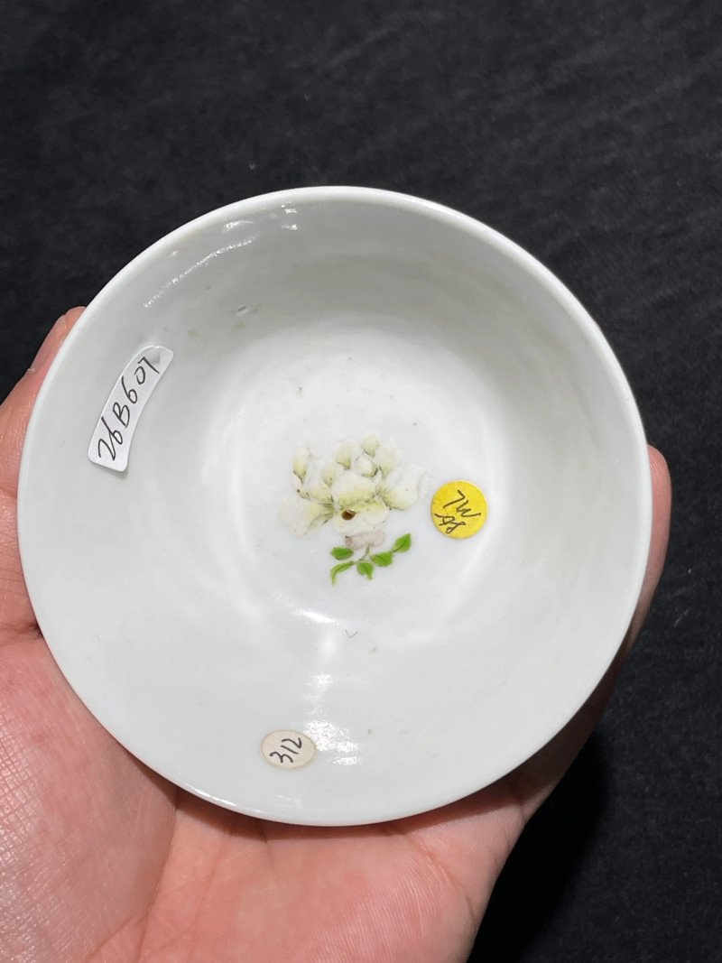 清道光 粉彩花卉纹杯 - 图5