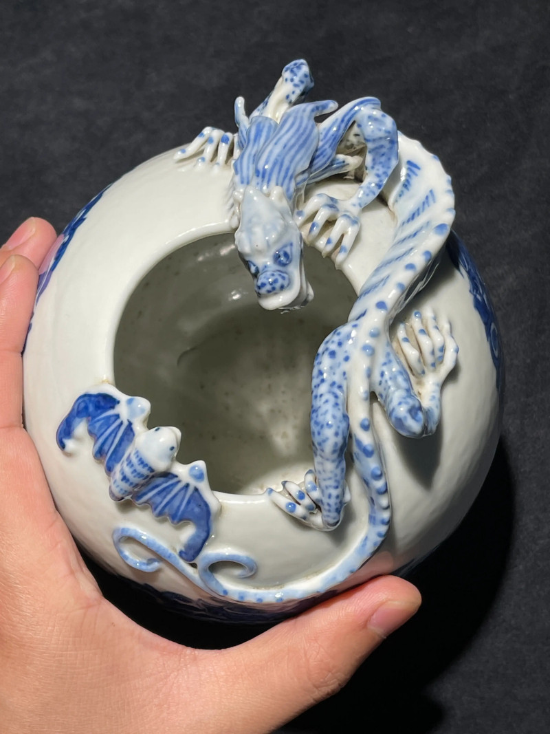 清晚期 青花团凤纹堆塑龙纹水盂 - 图9
