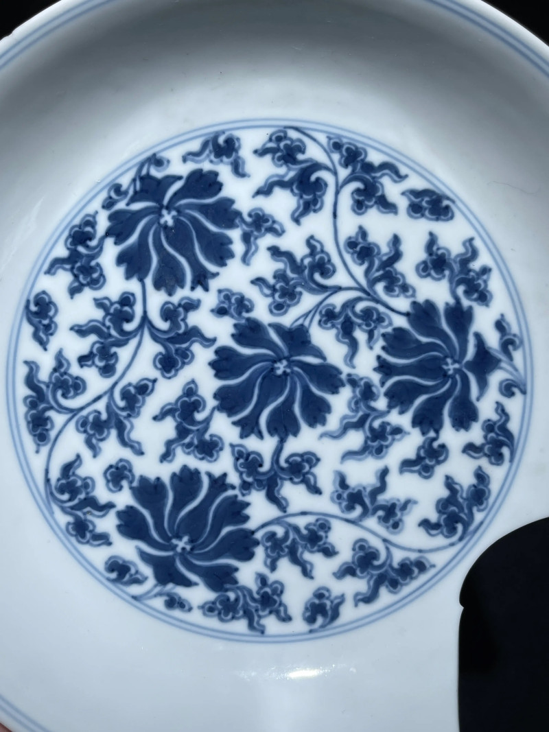 清乾隆 青花花卉纹盘 - 图3