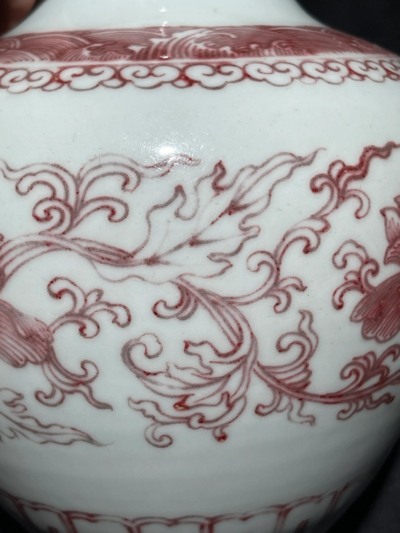 清中期 釉里红缠枝花卉纹石榴尊 - 图5