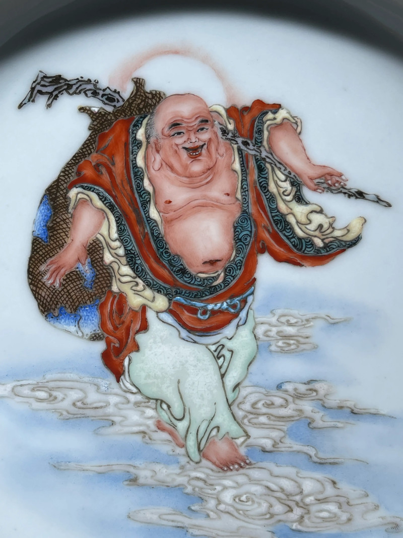 民国 粉彩布袋和尚纹盘 - 图3