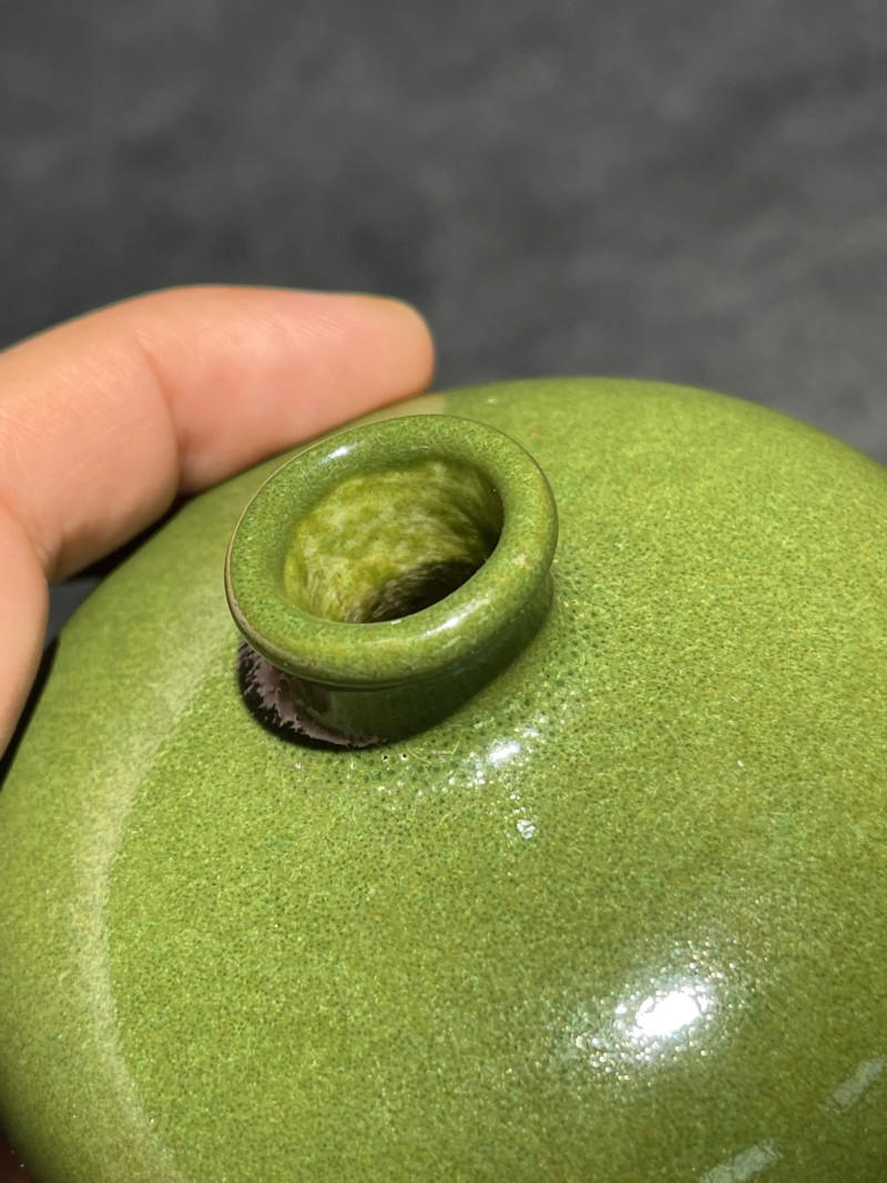 清乾隆 蛇皮绿釉梅瓶 - 图5
