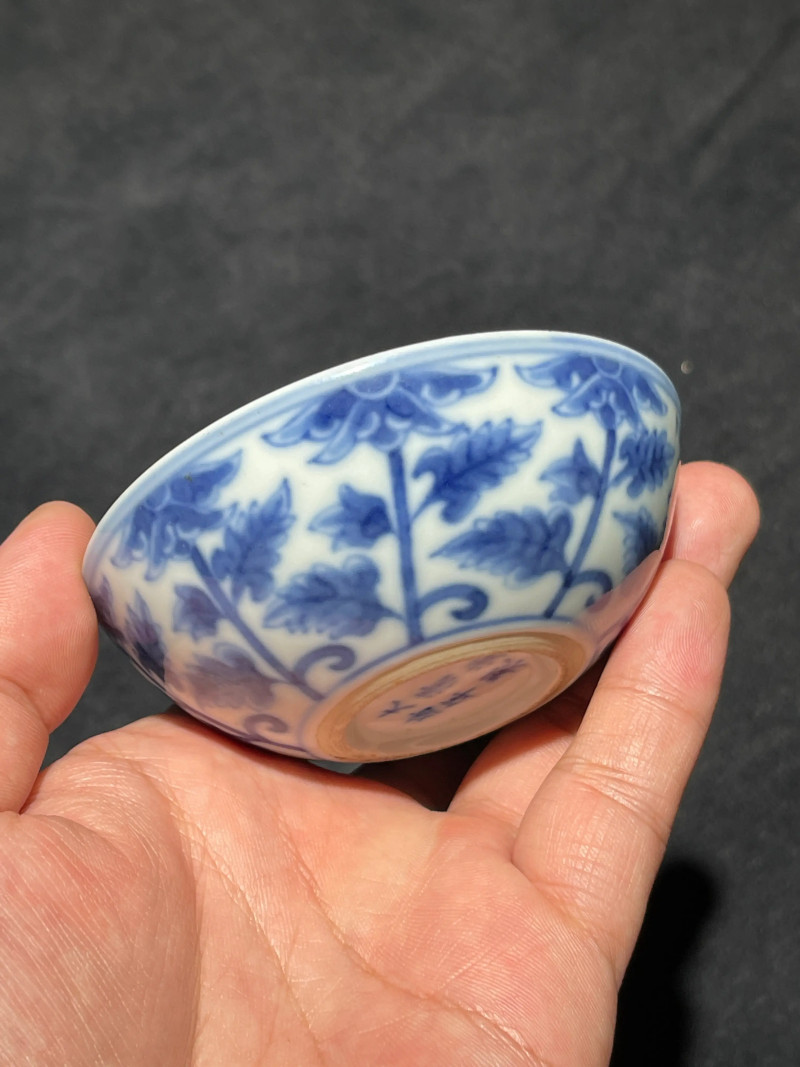 清光绪 青花花卉纹卧足杯 - 图2