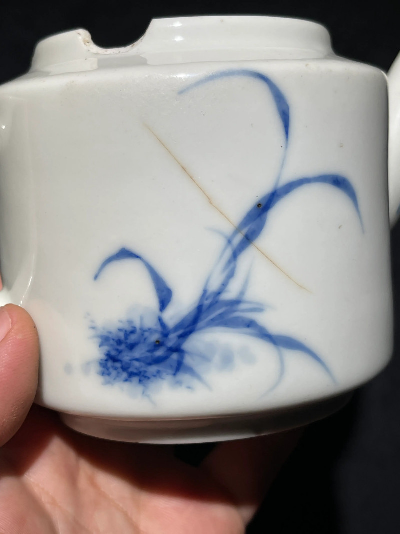 民国 王步风格青花兰草纹执壶 - 图6