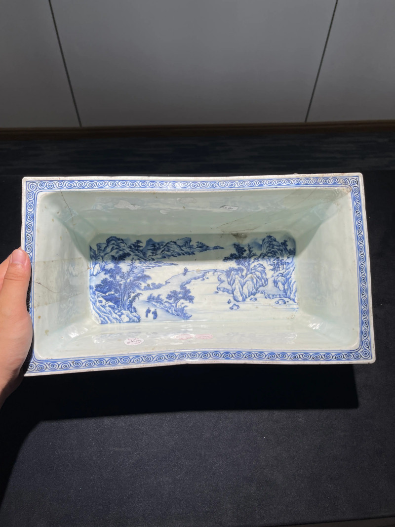 清早期 青花山水纹花盆 - 图8
