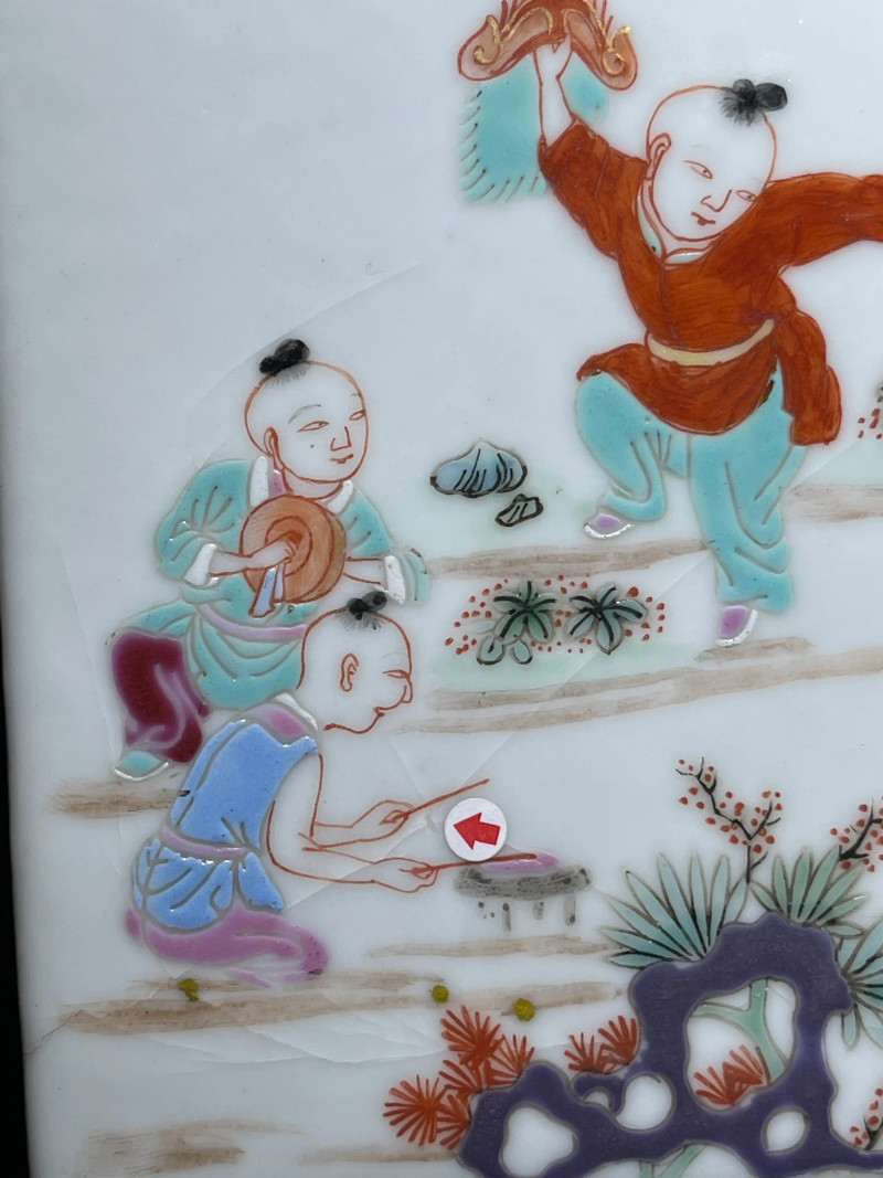 民国 粉彩四妃十六子纹方花盆一对 - 图17